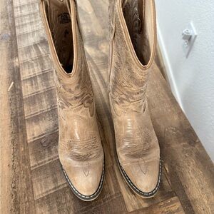 Old West Cream Leather Cowboy Boots